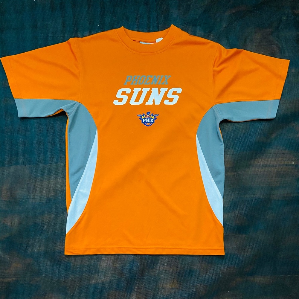 Cleaning out my closet so keep checking!